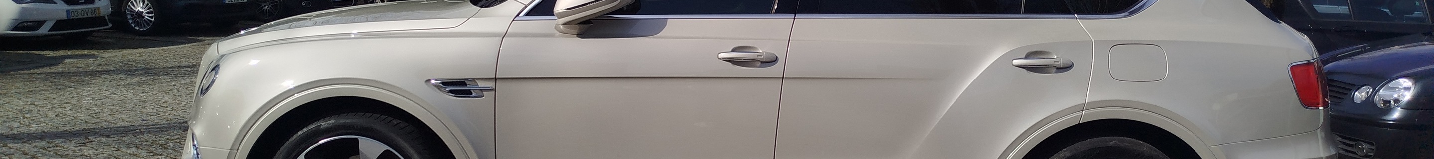 Bentley Bentayga Hybrid
