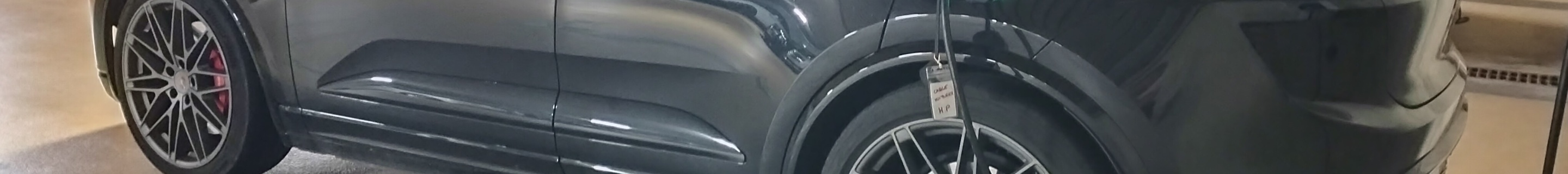 Porsche Macan EV Turbo