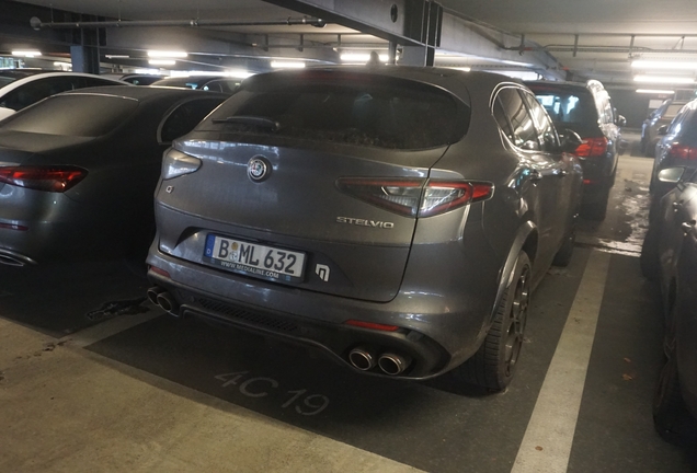 Alfa Romeo Stelvio Quadrifoglio 2023