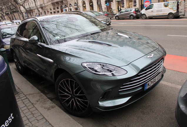 Aston Martin DBX
