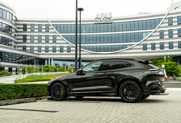 Aston Martin DBX707