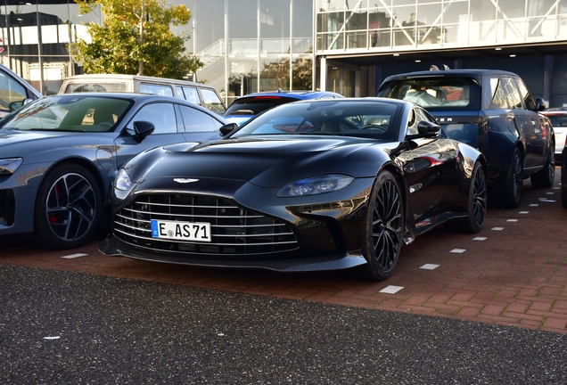 Aston Martin V12 Vantage 2023