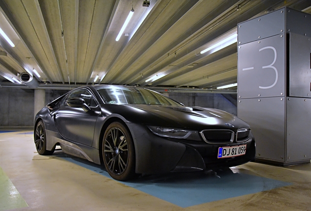 BMW i8 Protonic Frozen Black Edition