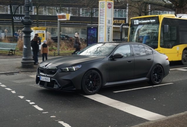 BMW M5 G90
