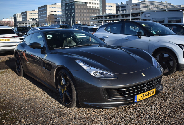 Ferrari GTC4Lusso T