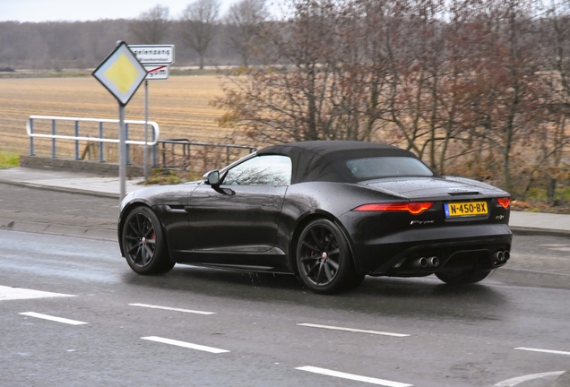 Jaguar F-TYPE R AWD Convertible