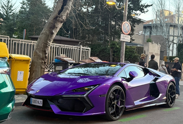 Lamborghini Revuelto