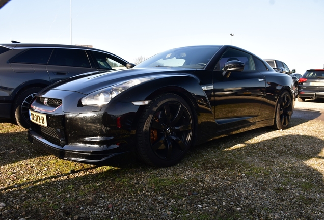 Nissan GT-R
