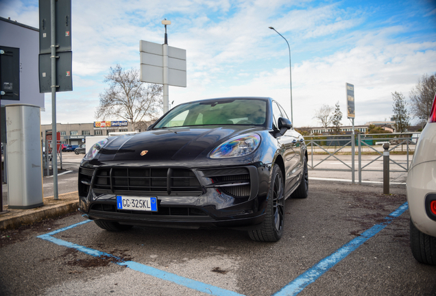 Porsche 95B Macan GTS MkII