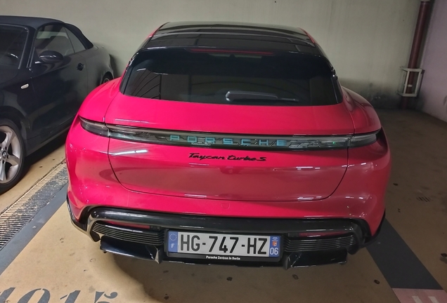 Porsche Taycan Turbo S Cross Turismo