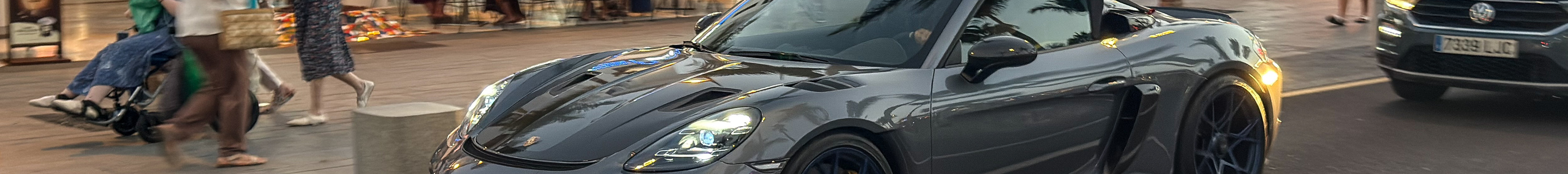 Porsche 718 Spyder RS Weissach Package