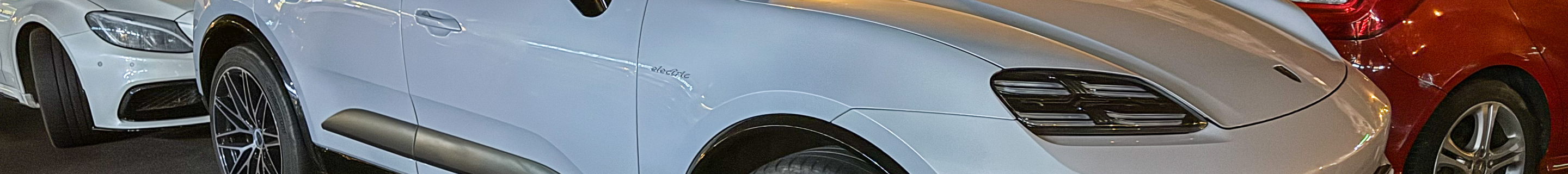 Porsche Macan EV Turbo