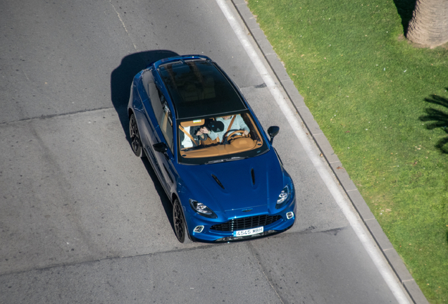 Aston Martin DBX
