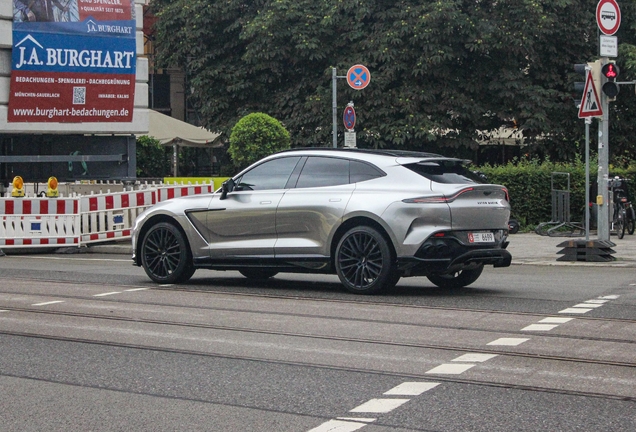 Aston Martin DBX707