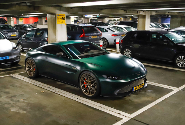 Aston Martin V8 Vantage 2018