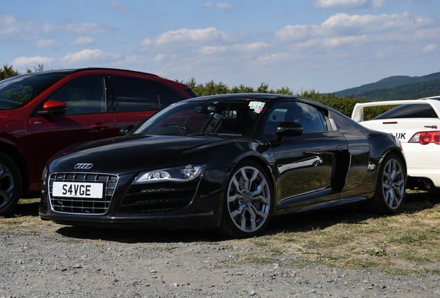 Audi R8 V10