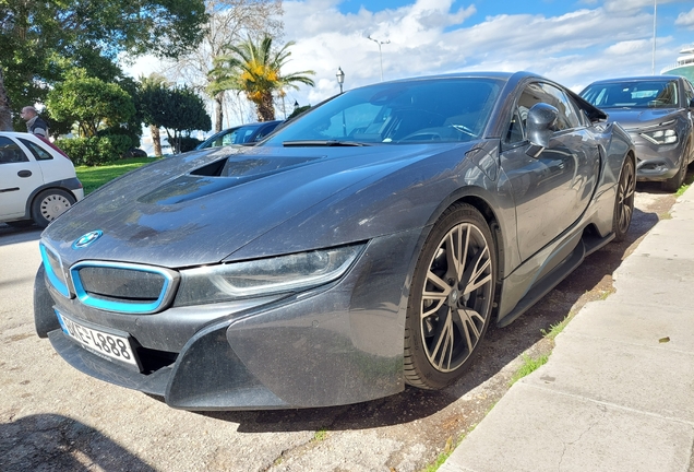 BMW i8