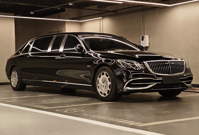 Mercedes-Maybach S 680 Pullman VV222