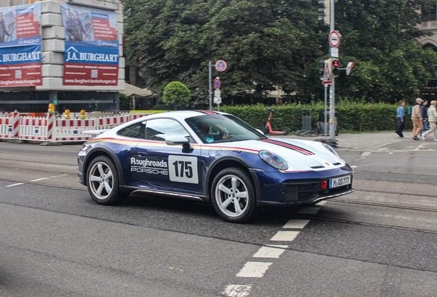 Porsche 992 Dakar