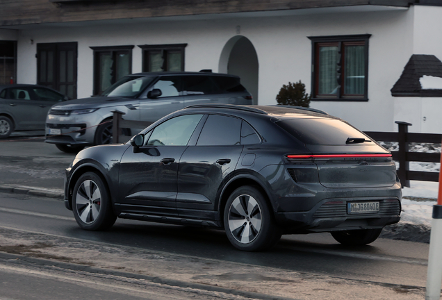 Porsche Macan EV Turbo