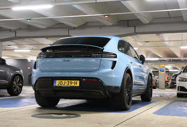 Porsche Macan EV Turbo