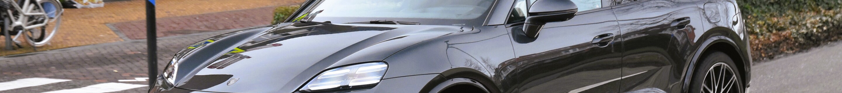 Porsche Macan EV Turbo