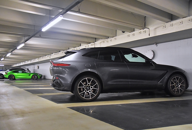 Aston Martin DBX