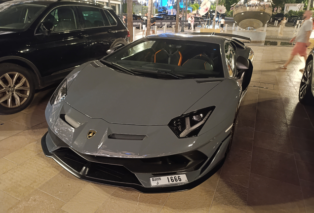 Lamborghini Aventador LP770-4 SVJ