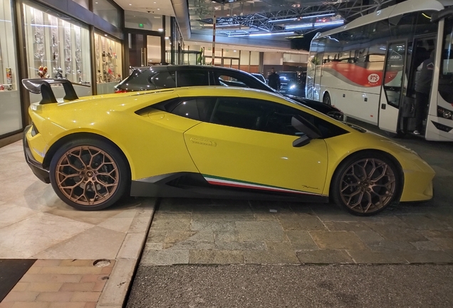 Lamborghini Huracán LP640-4 Performante