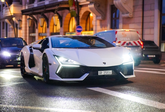 Lamborghini Revuelto