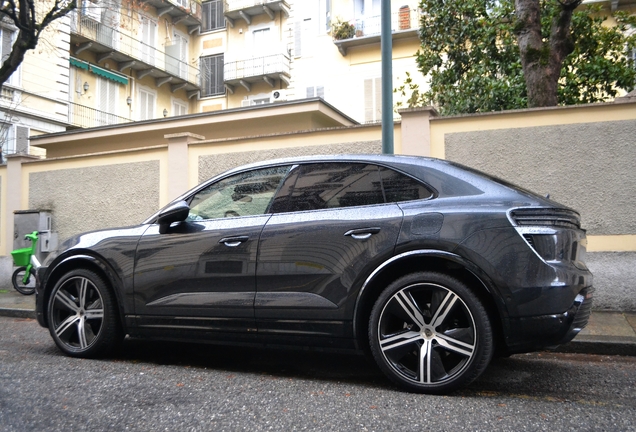 Porsche Macan EV Turbo