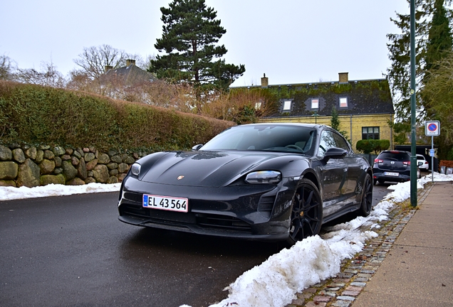 Porsche Taycan GTS Sport Turismo