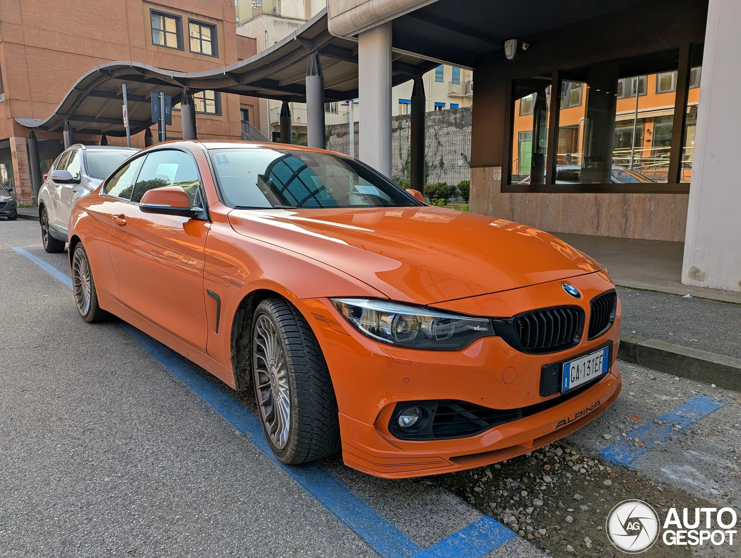 De wolf in oranje schaapskleren: Het verhaal achter de B4 S Edition 99