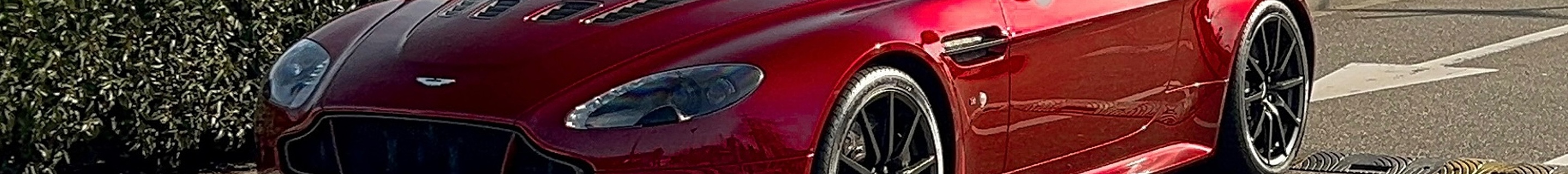 Aston Martin V12 Vantage S Roadster