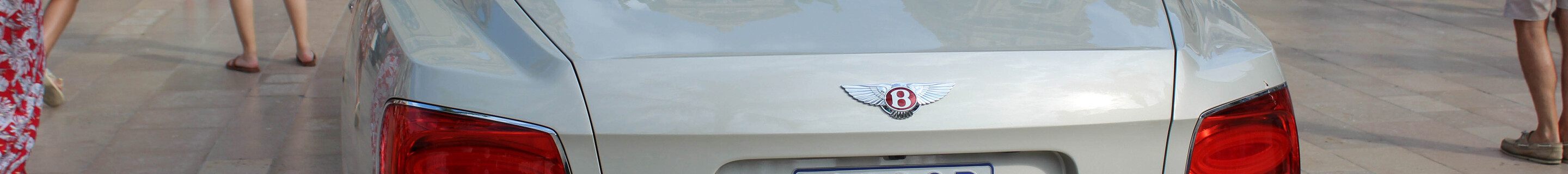 Bentley Flying Spur V8 S