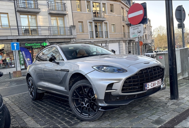 Aston Martin DBX707