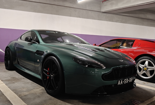 Aston Martin V12 Vantage S