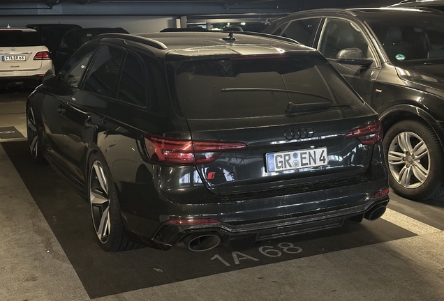 Audi RS4 Avant B9