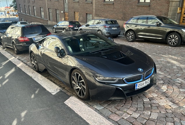 BMW i8