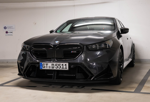 BMW M5 G90