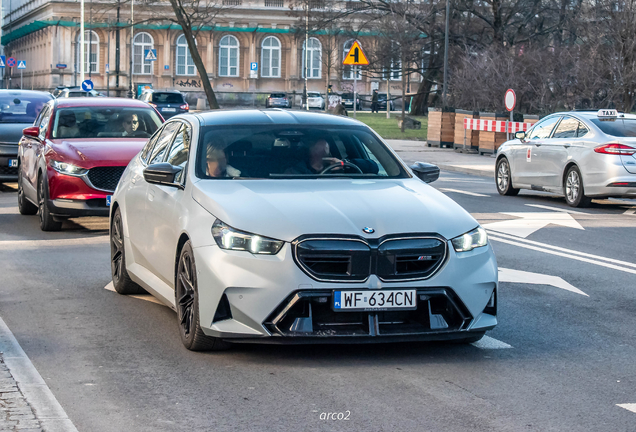 BMW M5 G90