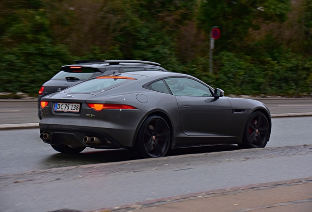 Jaguar F-TYPE R AWD Coupé