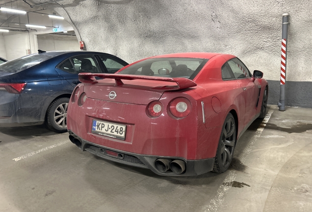 Nissan GT-R