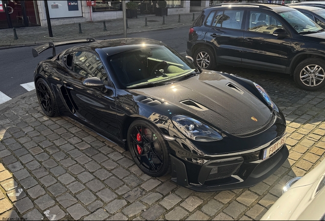Porsche 718 Cayman GT4 RS Weissach Package
