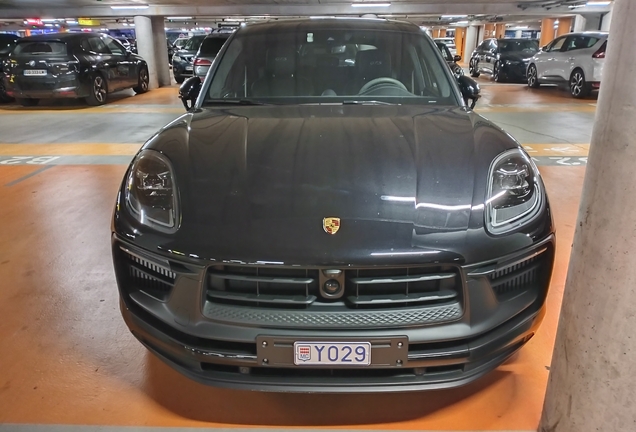 Porsche 95B Macan GTS MkIII