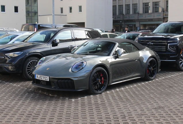 Porsche 992 Carrera 4 GTS Cabriolet MkII