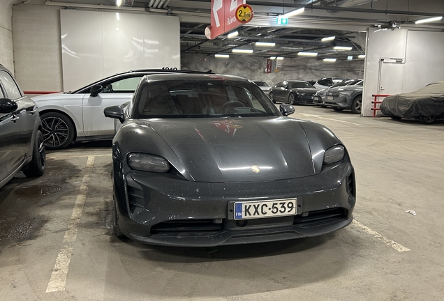 Porsche Taycan GTS Sport Turismo