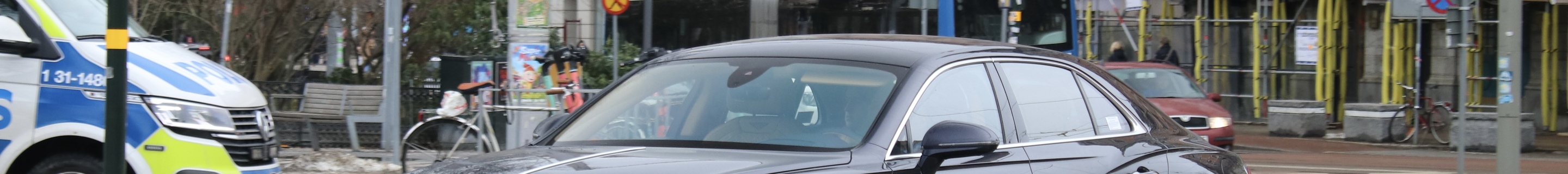 Bentley Flying Spur Hybrid