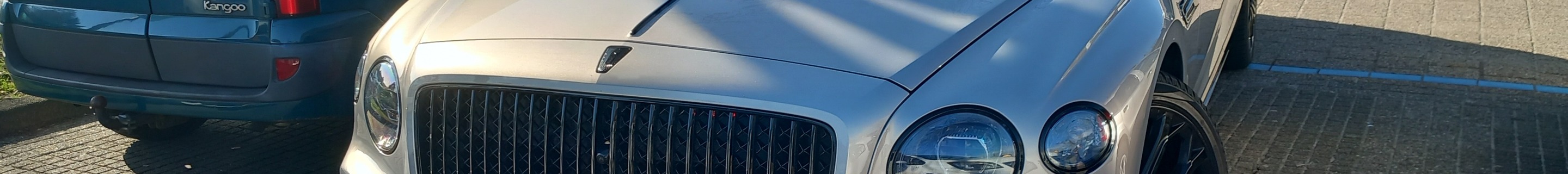 Bentley Flying Spur Hybrid S