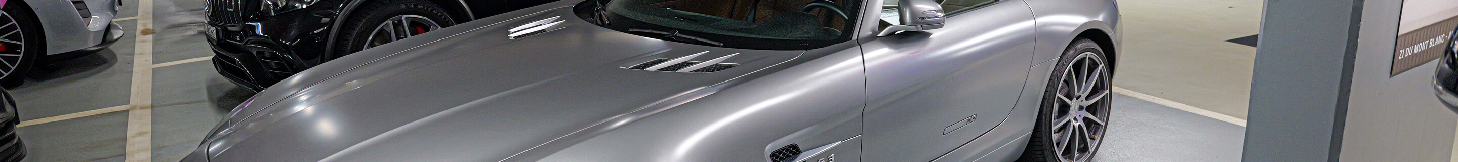 Mercedes-Benz SLS AMG